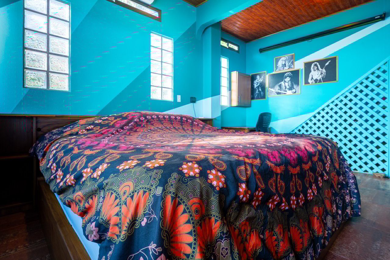 Casa Vista Harmonia, Legendary Ocean Views and Sustainable Living!