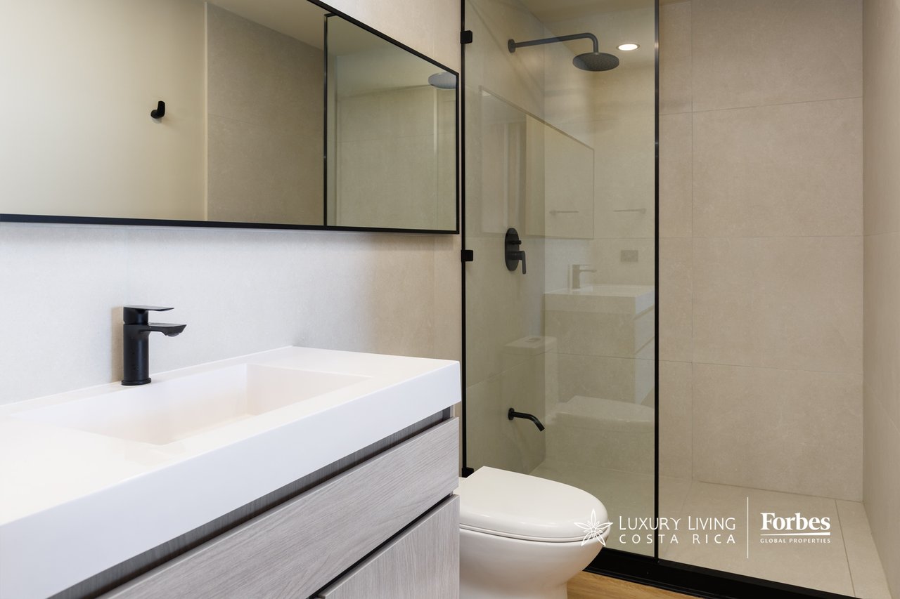 20995 – One bedroom duplex apartment with a balcony and storage room in Alto de las Palomas