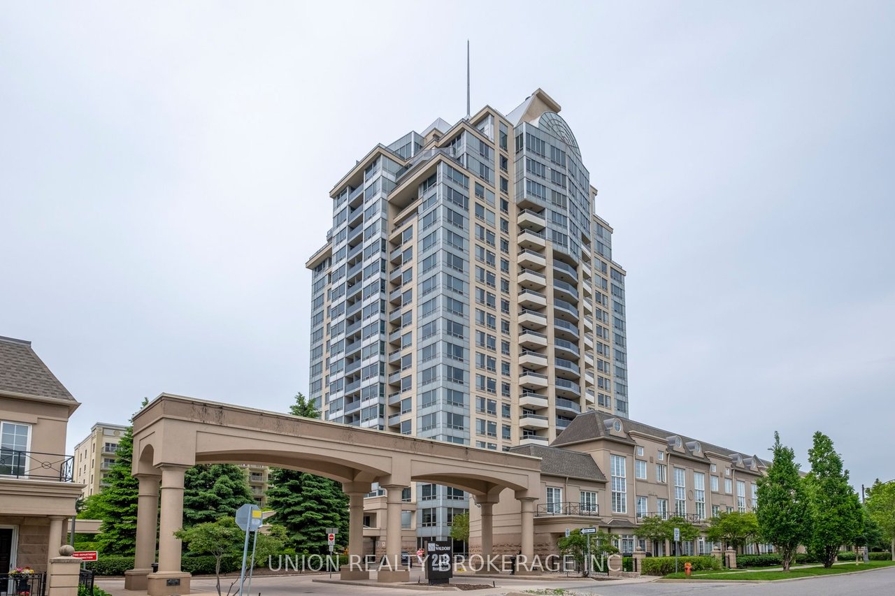 8 Rean Dr, Ste 105