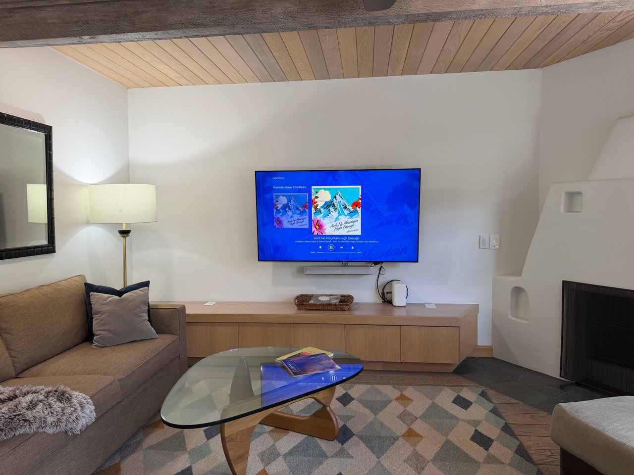 Top-Floor Luxury with Direct Aspen Mountain Views