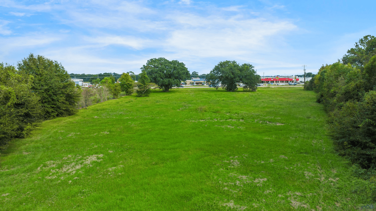 1152 Evangeline Thruway