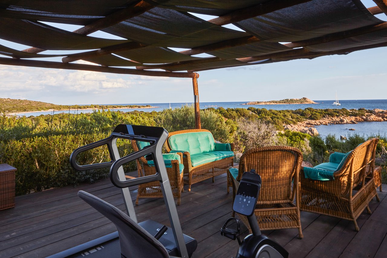 Breathtaking Beachfront Vacation Villa