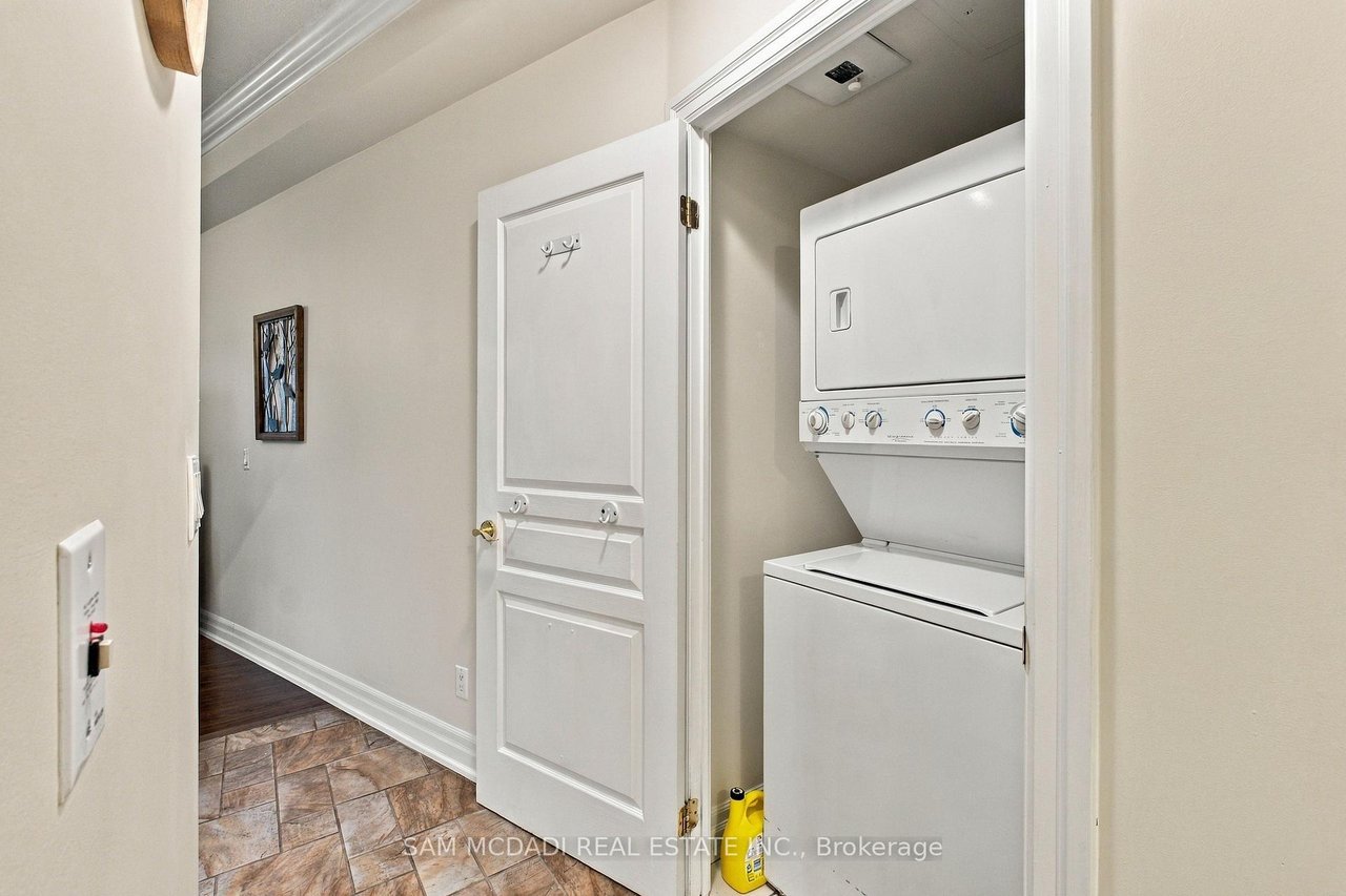 2087 Lake Shore Boulevard W 103, Toronto Unit: 103