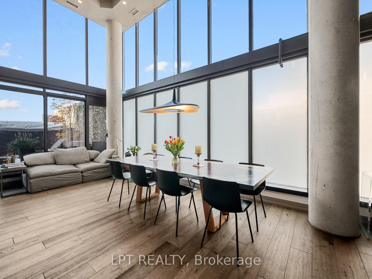 PENTHOUSE LUXURY IN KING WEST