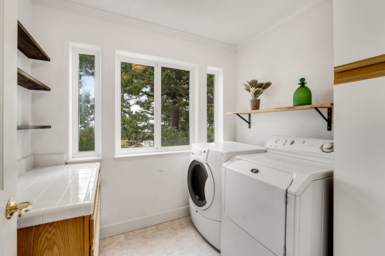 1 Overlook Pl, Monterey