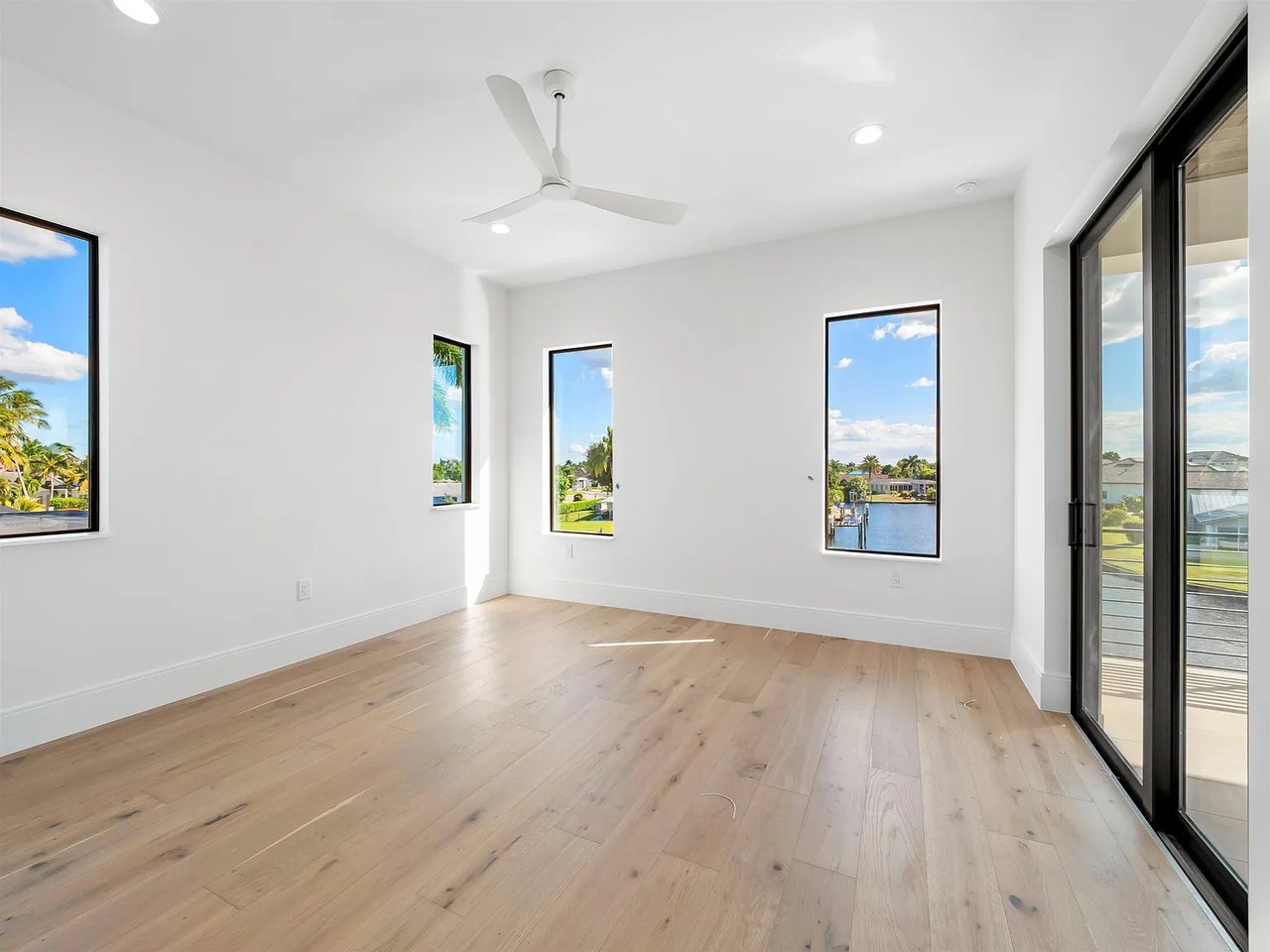 846 Cypress Lake CIR