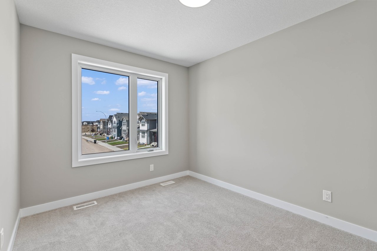 159 Belvedere Crescent SE