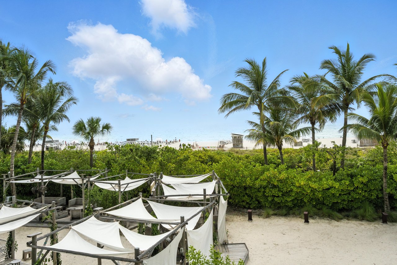 2301 Collins Ave #318  