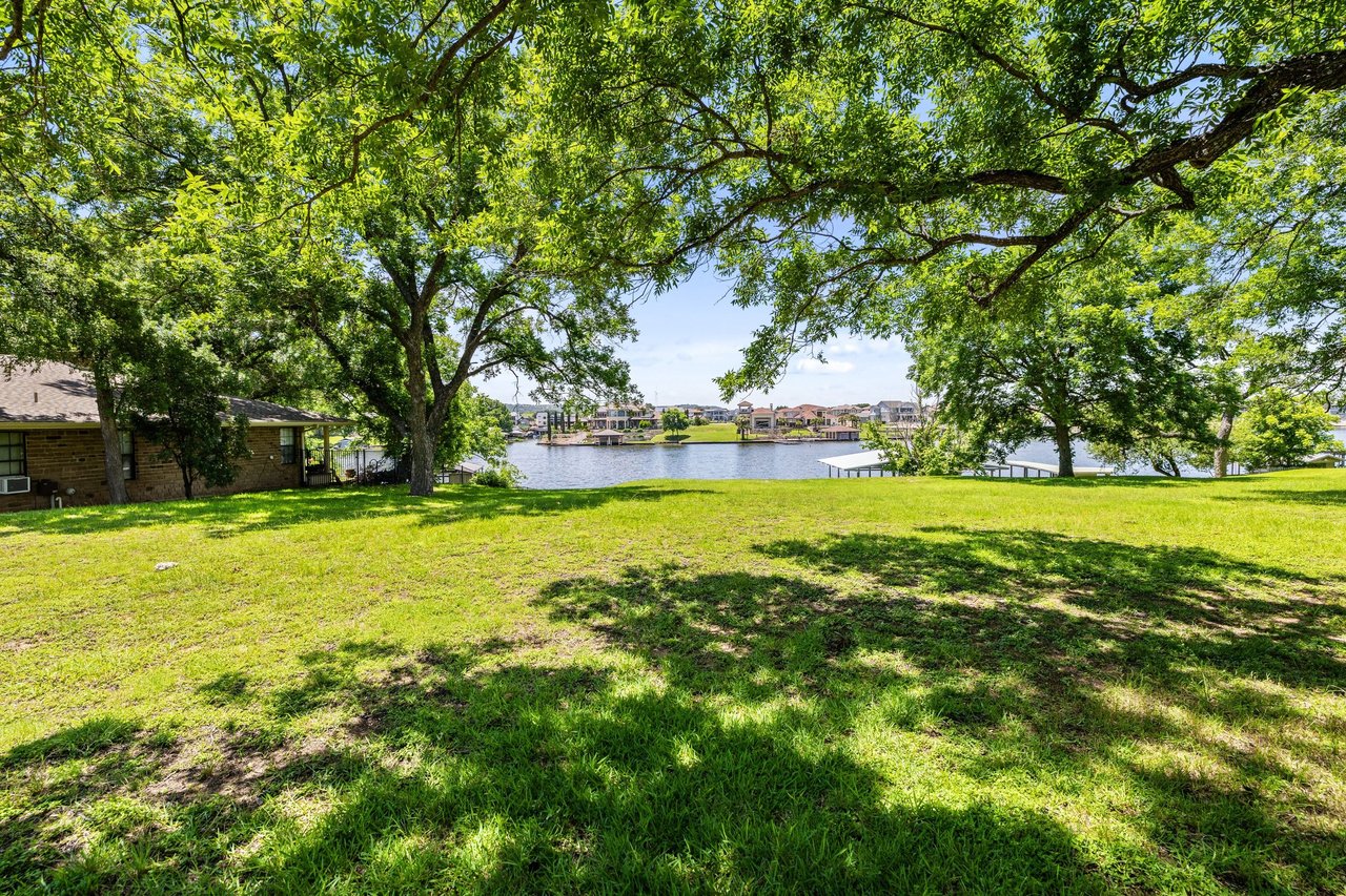 1514 Williams Lakeshore