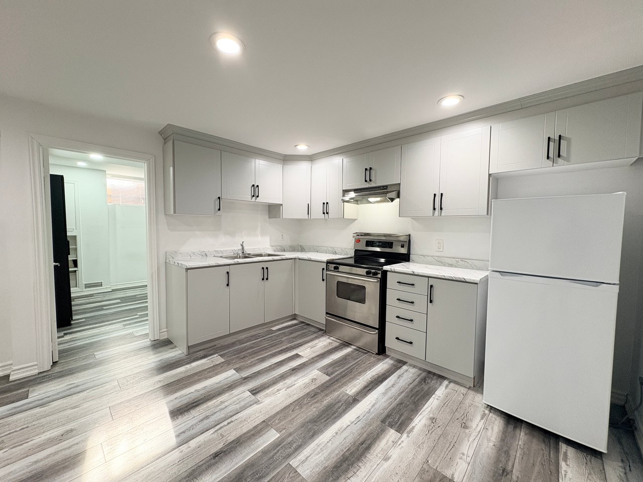 8 RAVENCLIFF Crescent Unit: BSMT