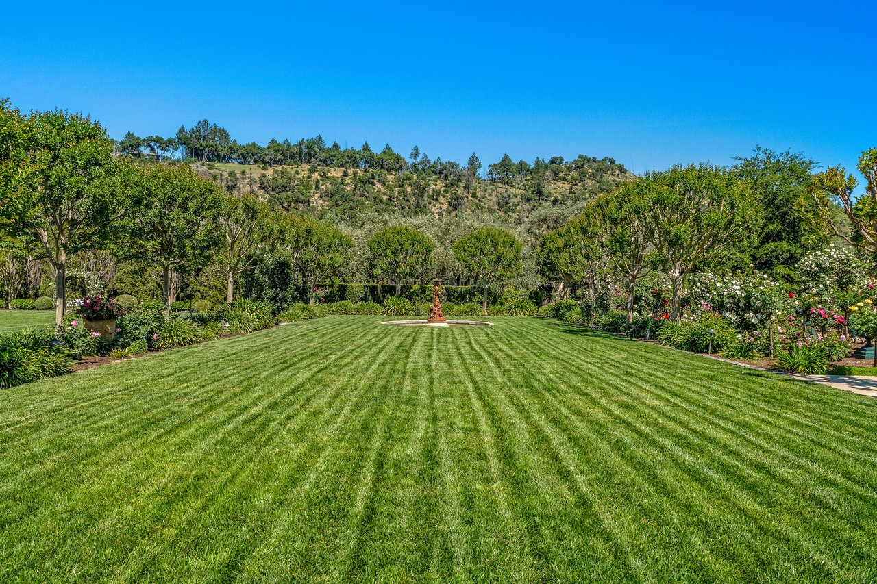 Mills Lane, St. Helena