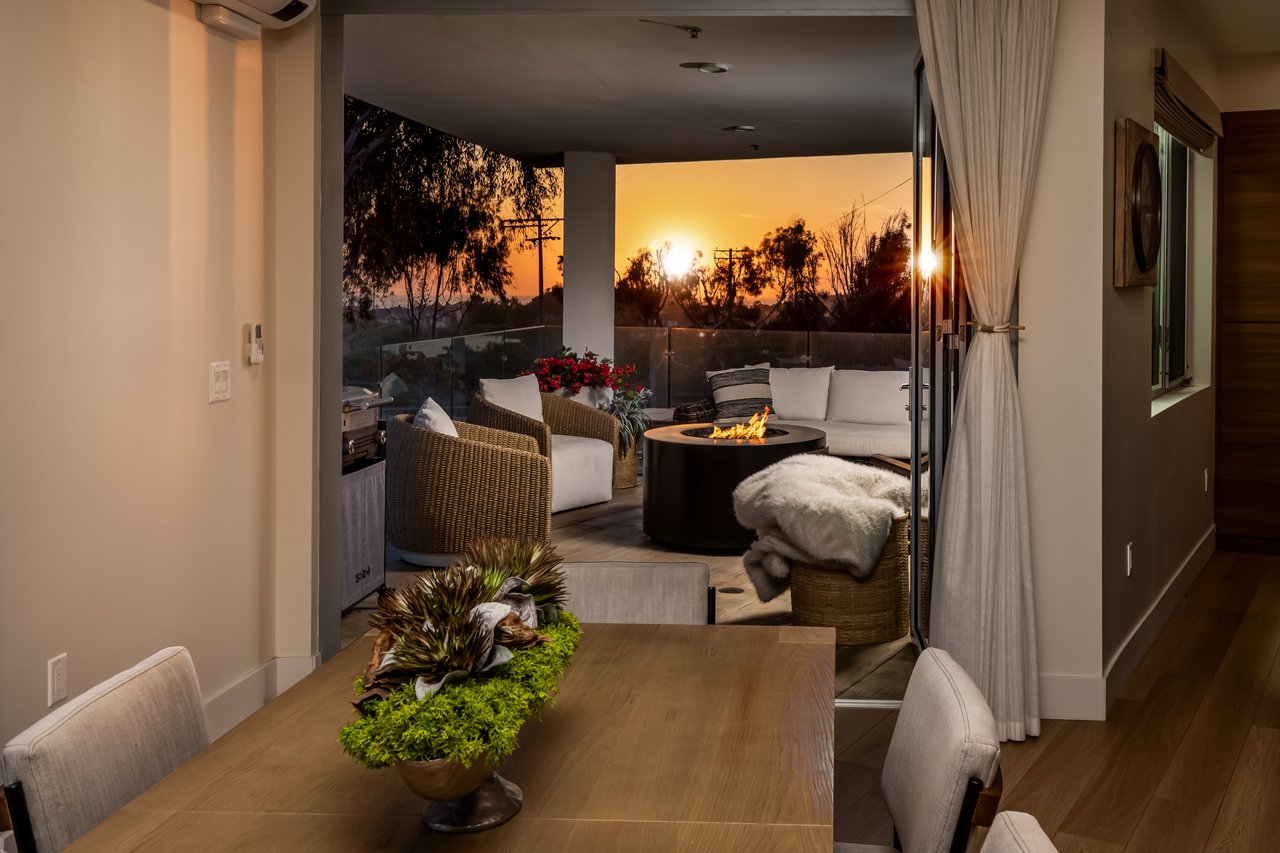  Downtown Carlsbad Coastal Residence 