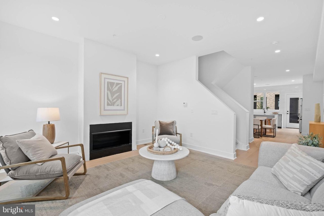 650 Fairmount Ave #J2, Philadelphia, PA 19123