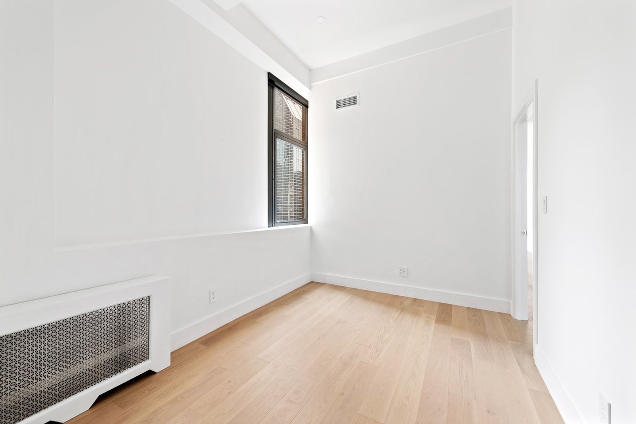  310 East 46th Street, #20H