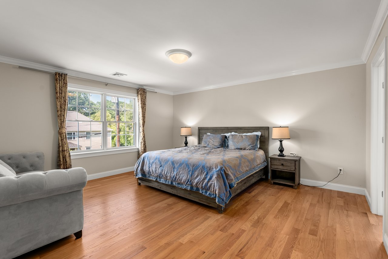 18 Patton Rd, Wellesley