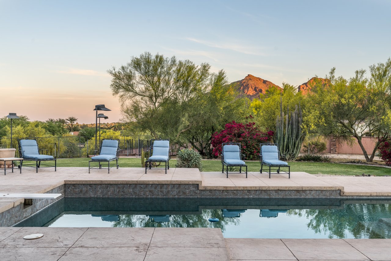 Luxury PV Hilltop Sanctuary