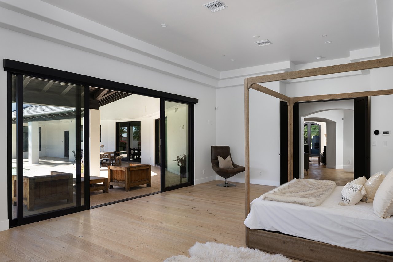 6718 E SAN JUAN Avenue