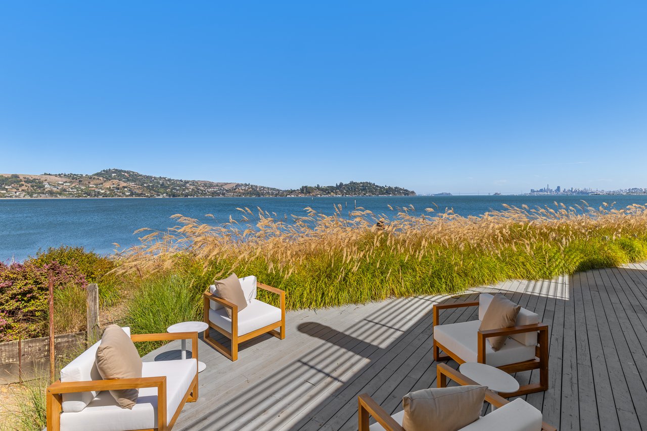Sweeping Views Across the Bay