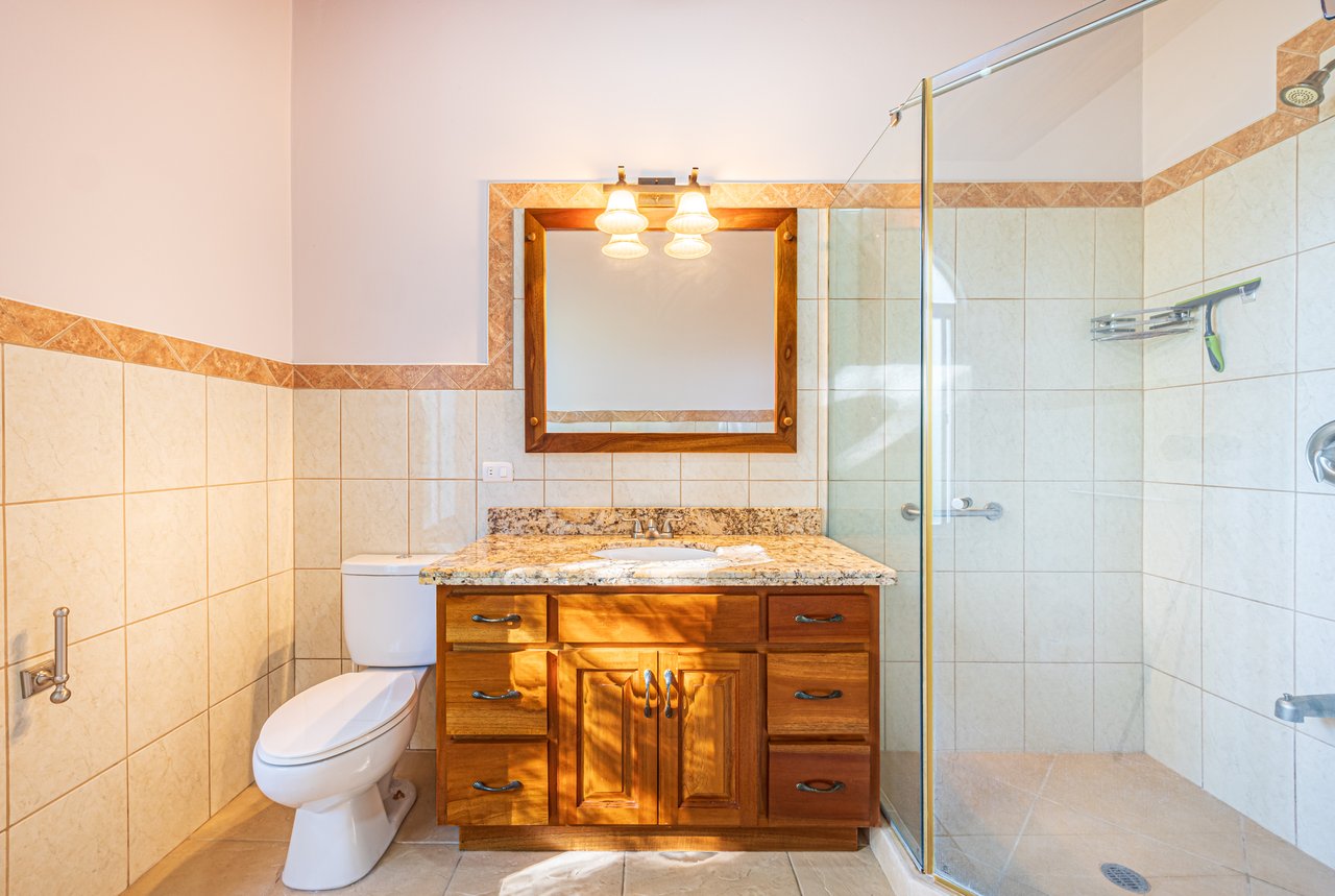 Elegant 3 Bedroom + Office Jungle Home in Puesta Del Sol, Ojochal