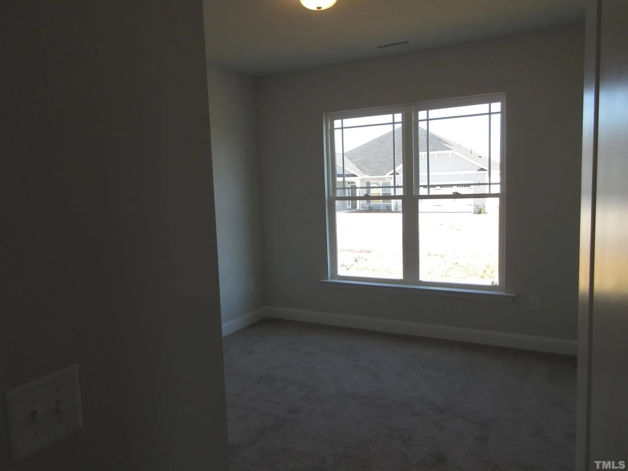 39 N Cousins Ct