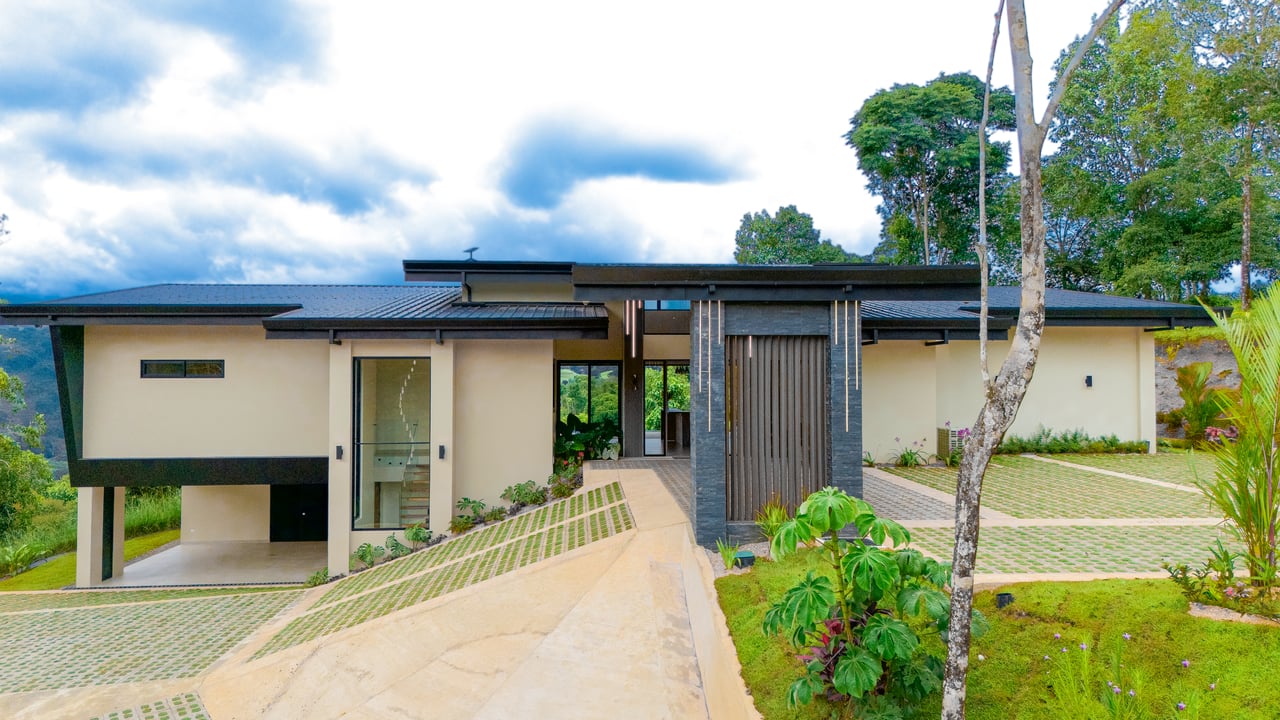 3 Bedroom Luxury Modern Tropical Home in Dominical