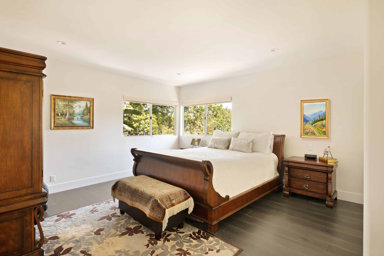OFF MARKET : ENCINO, CA