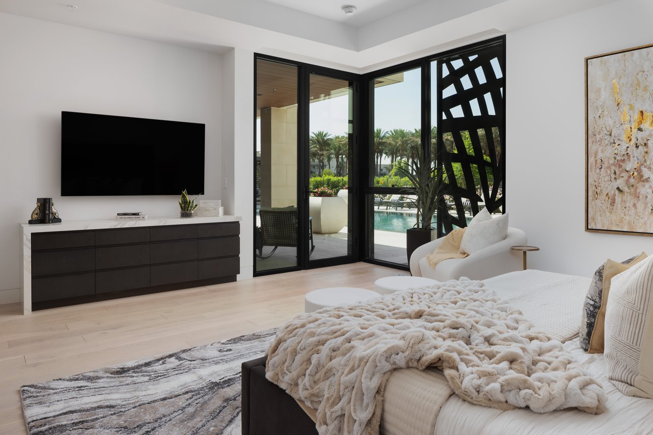 6587 N PALMERAIE Boulevard, 1050