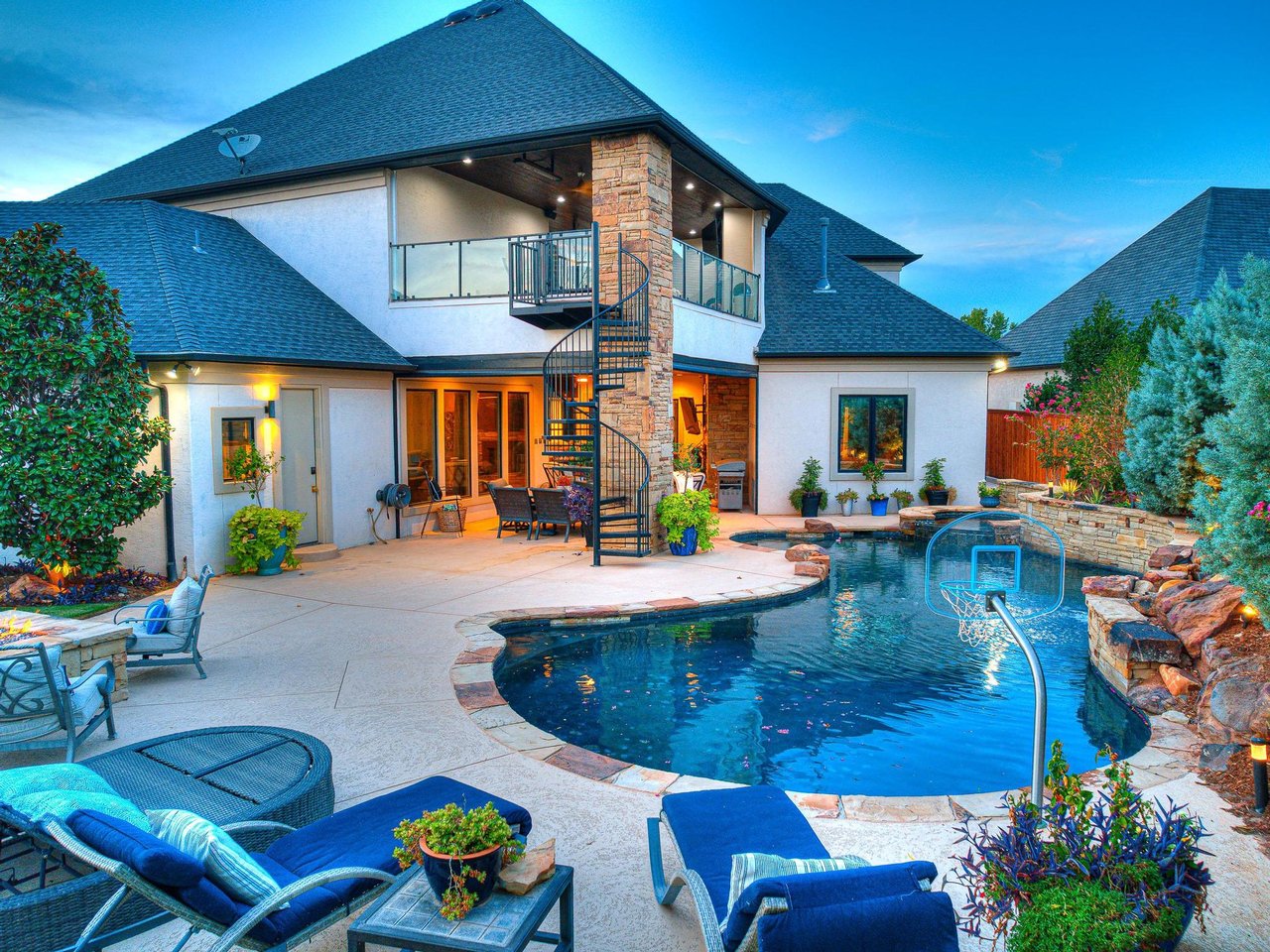 Wyatt Poindexter | Oklahoma Luxury Realtor Showcasing the Most Beautiful Luxury Homes Ever Built in Oklahoma - Wyatt Poindexter - The Agency 