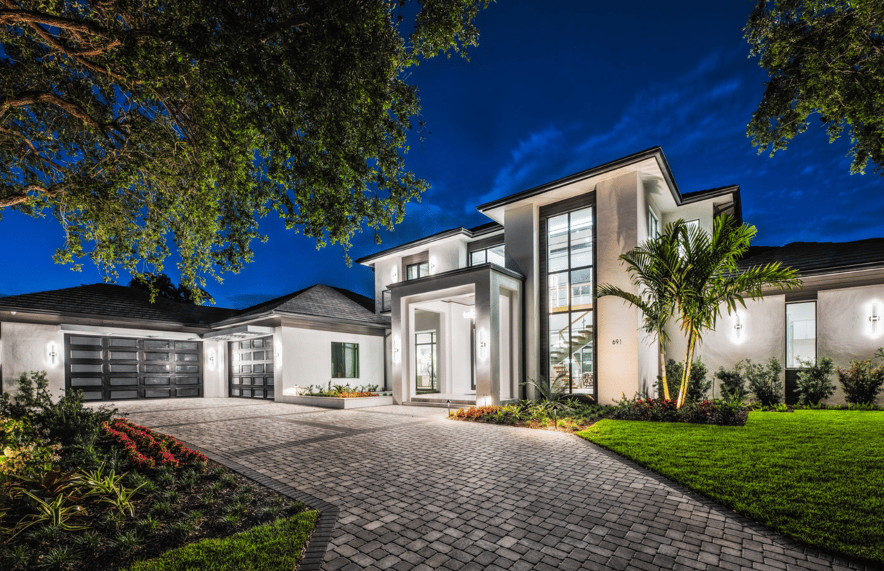 Buying a New Construction Home in Downtown Naples: A Guide to Luxury Living