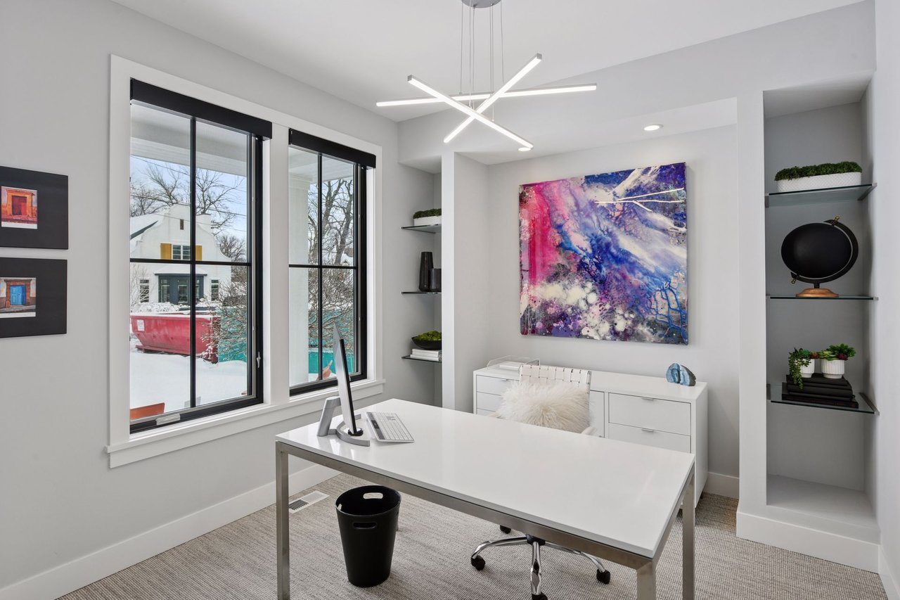 630 Gardner Street E, Wayzata