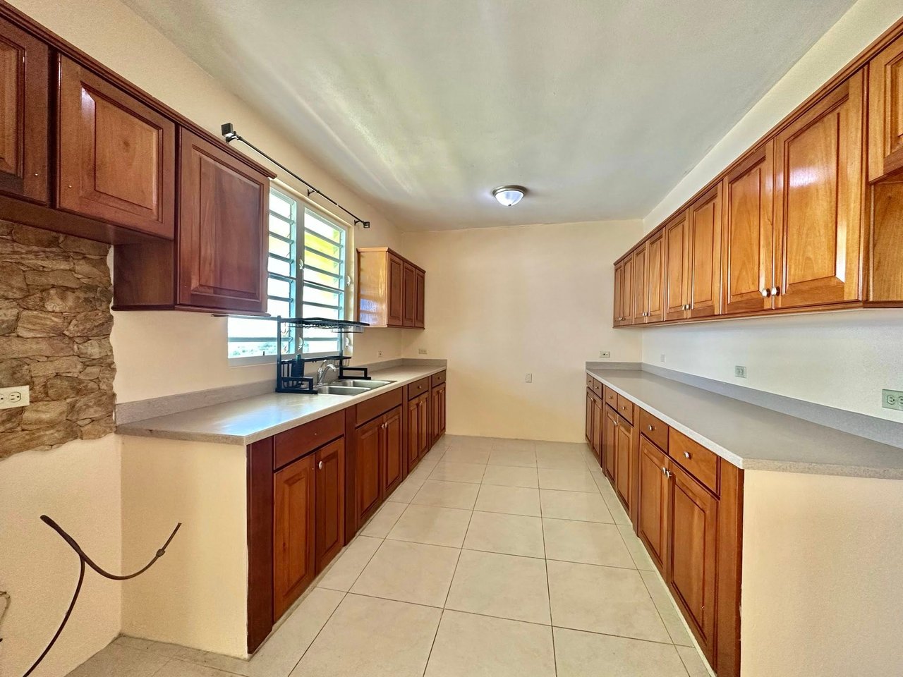 1125 Havers Estate 3 Bedroom Apartment