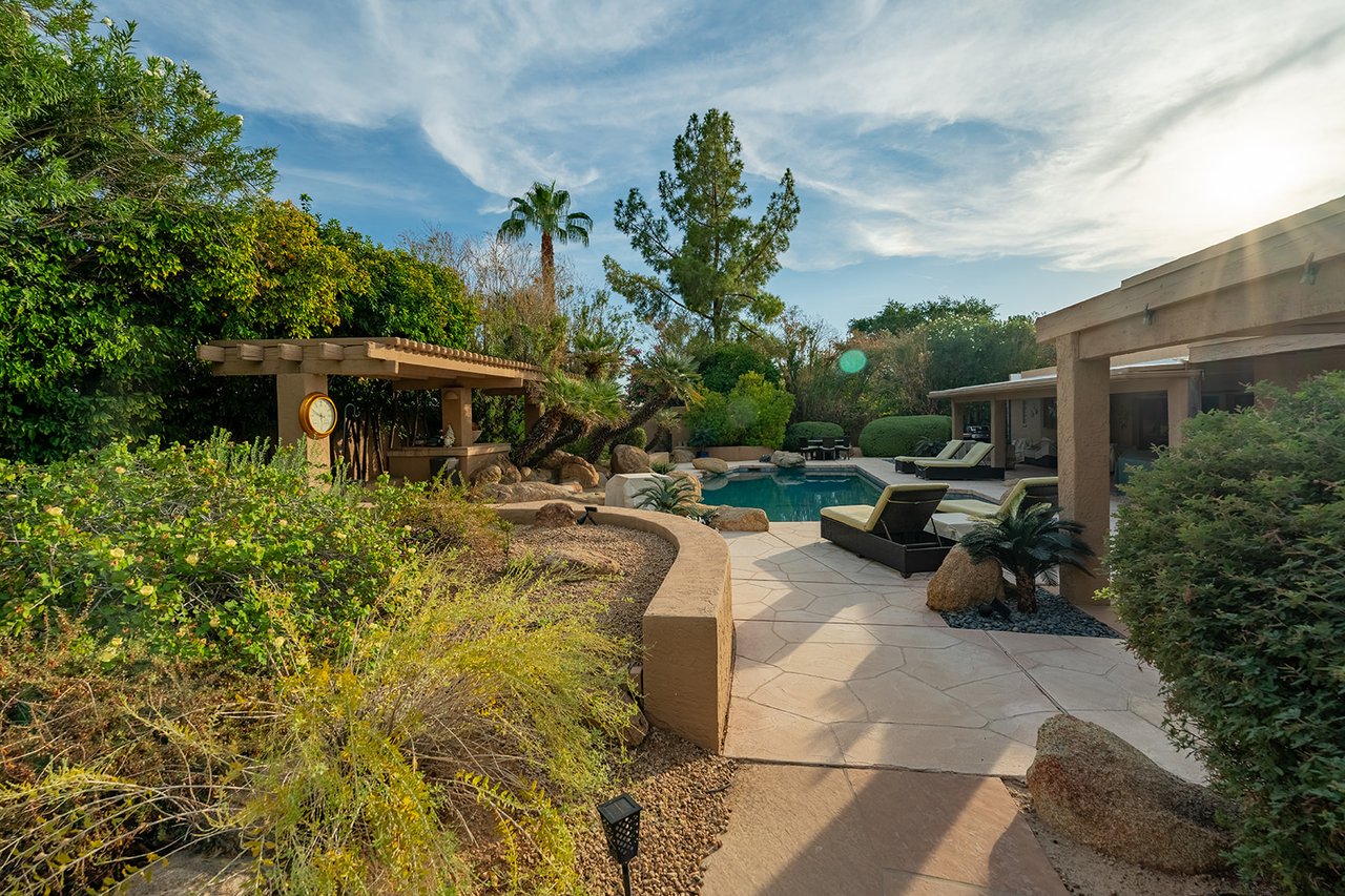 7507 N VIA DE LOS LIBROS