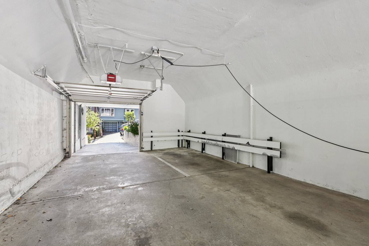 930 Elizabeth St #1