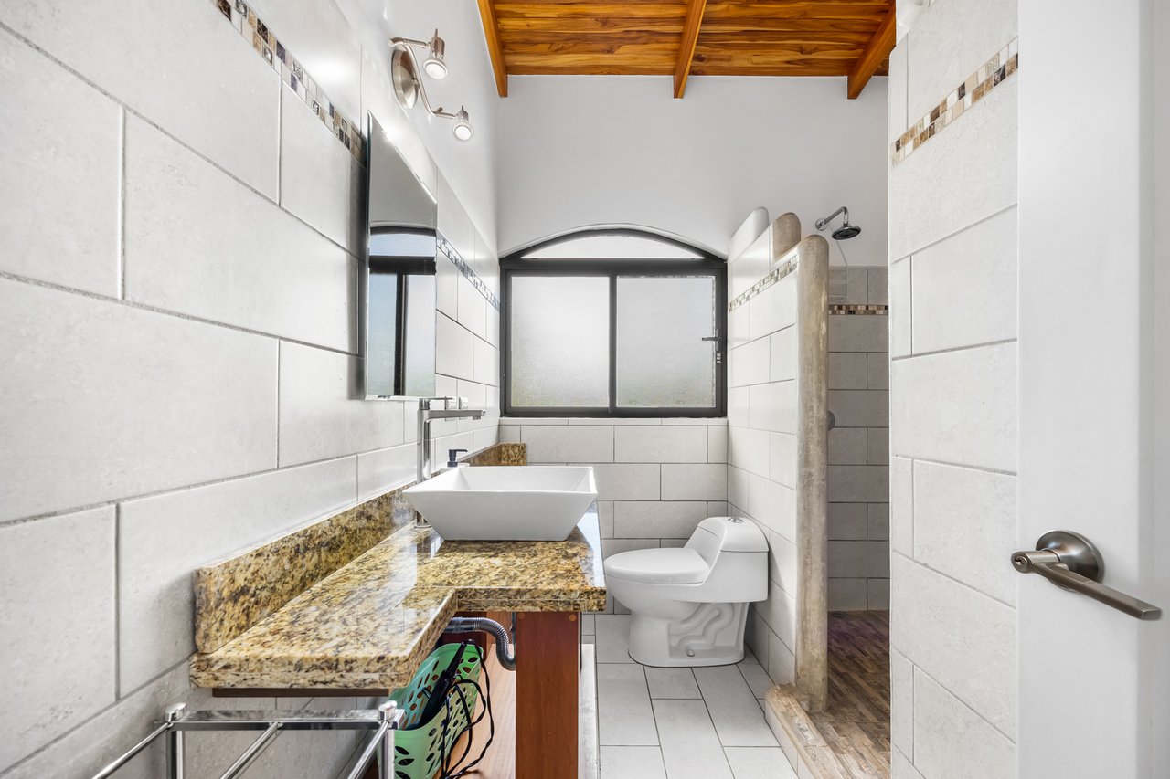 Eleri #17 | Tropical 3-Bedroom, 3-Bath Condo Just Steps from Tamarindo Beach