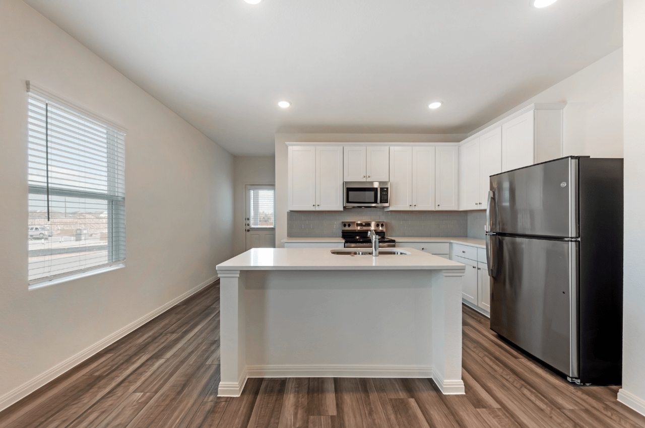 Move In by 12/31 up to 8 WEEKS FREE + $1500 Gift Card!