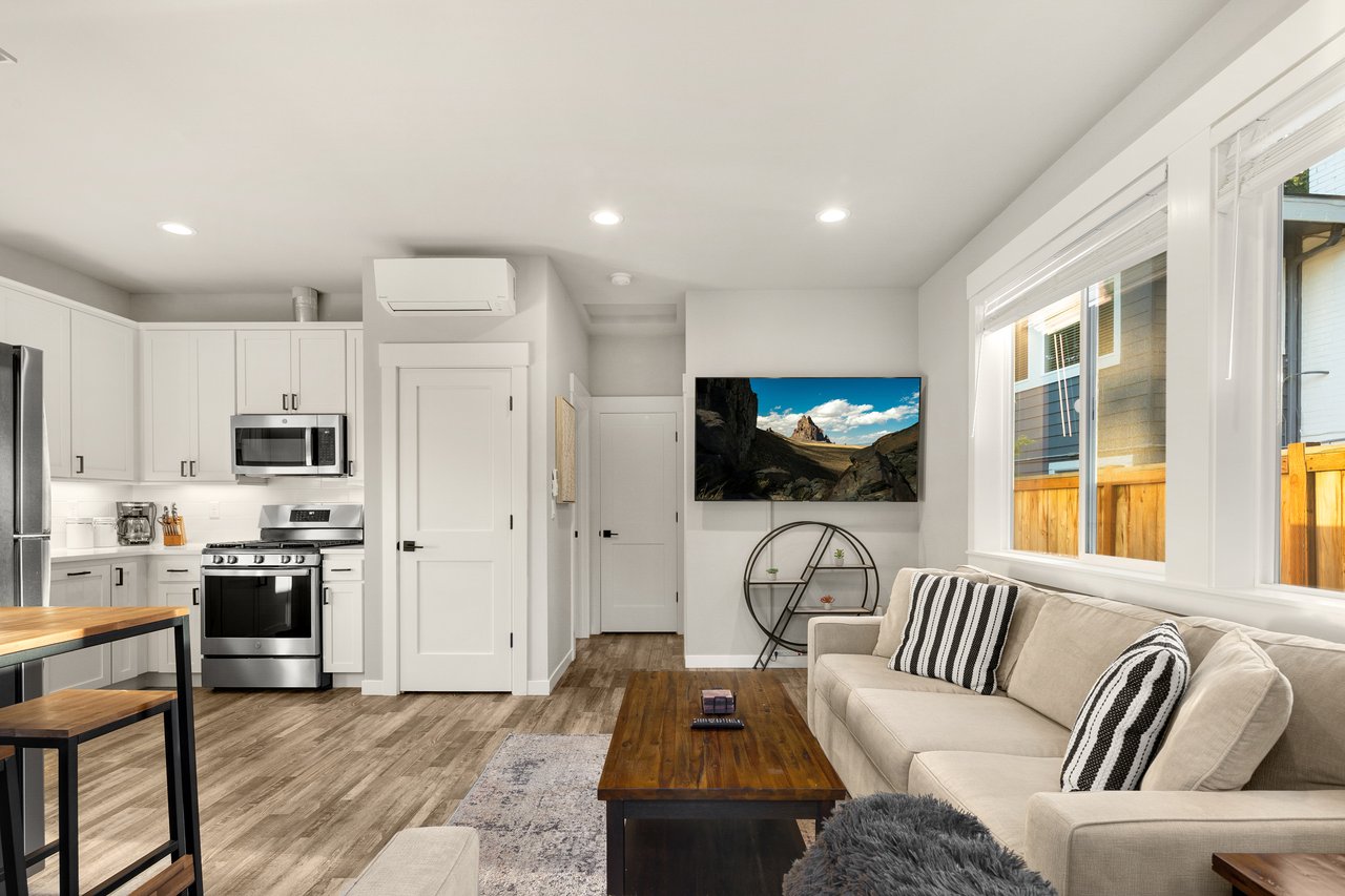 13005 NE 73rd Street Unit: 2