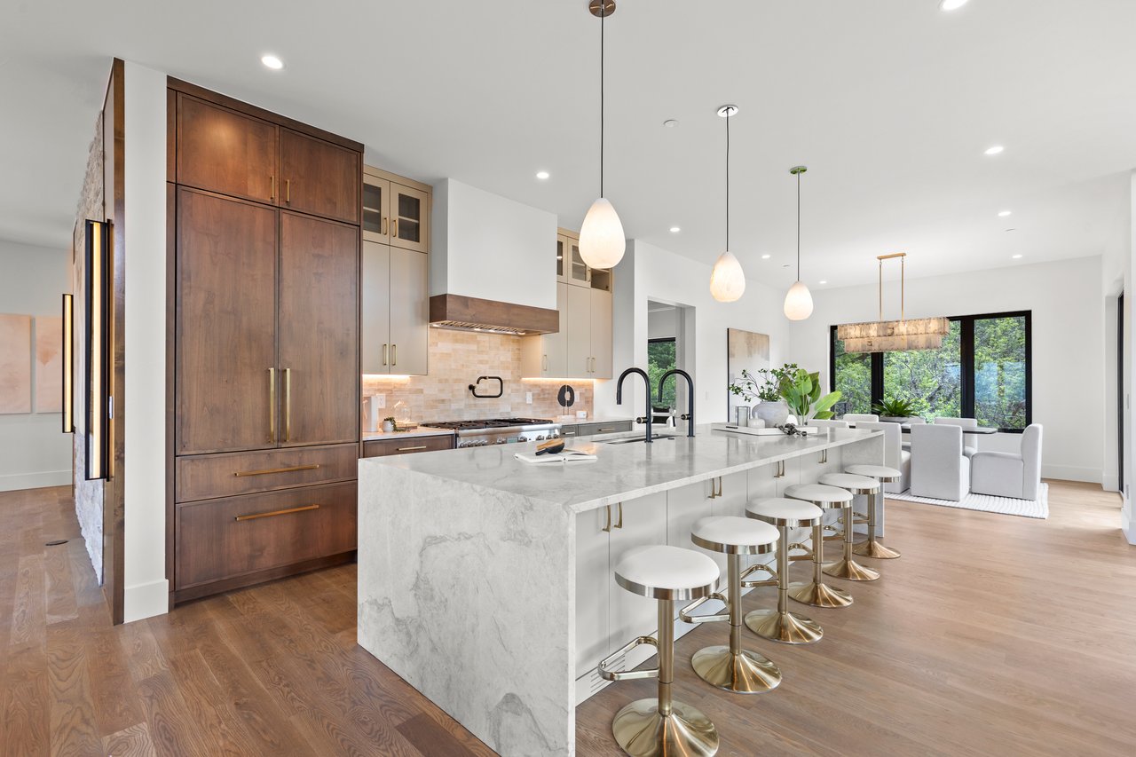 2783 Hawk Point 