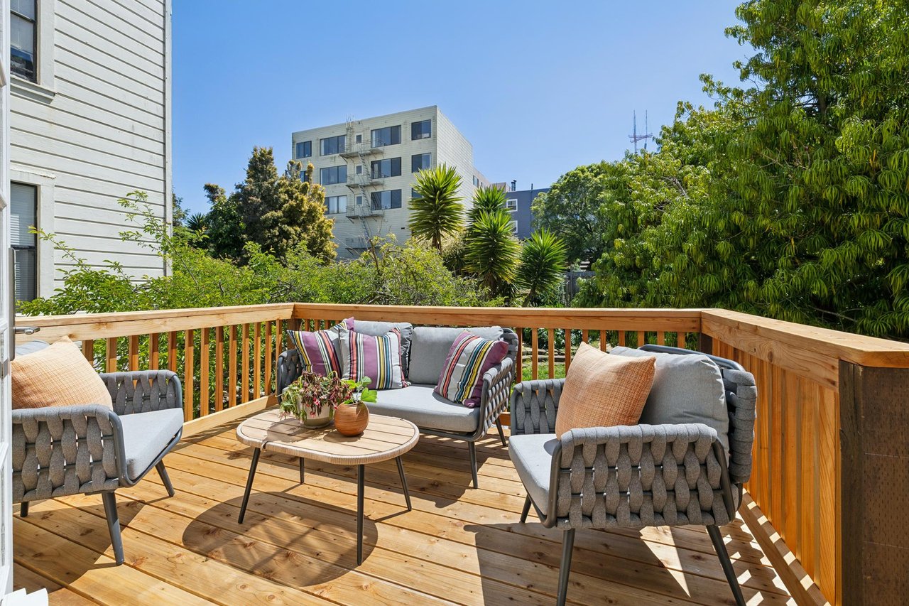 263 Carl Street