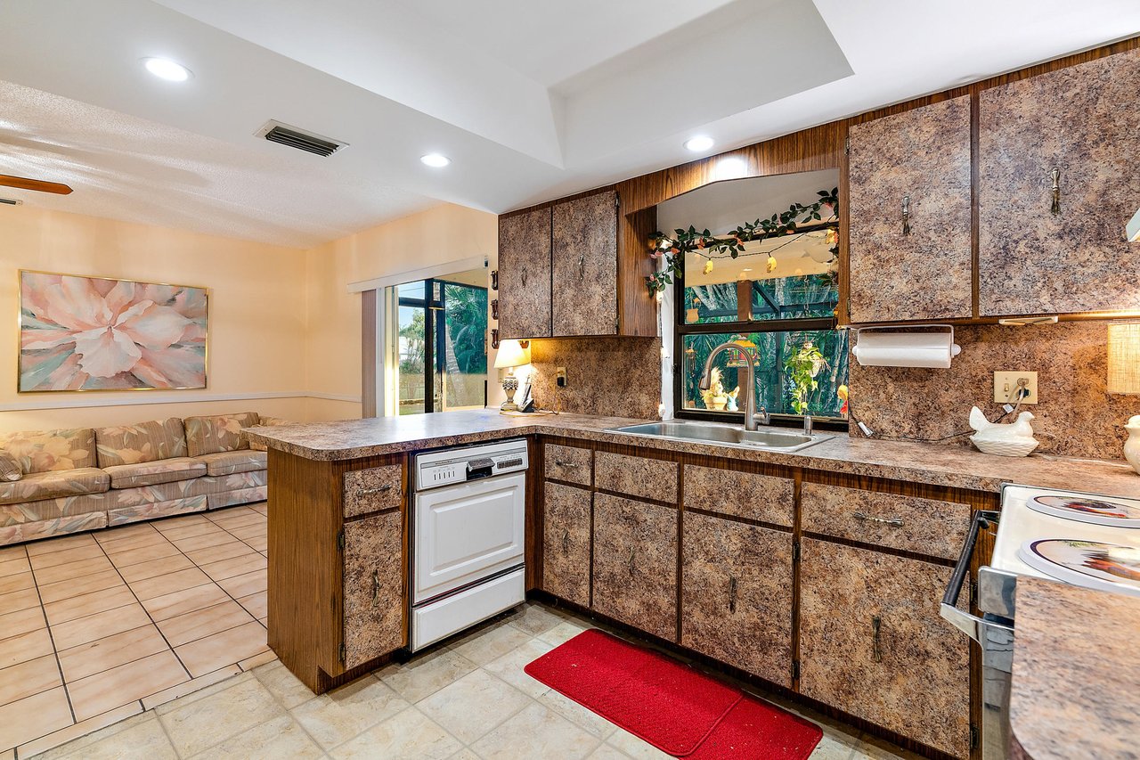 4328 Nicole Cir