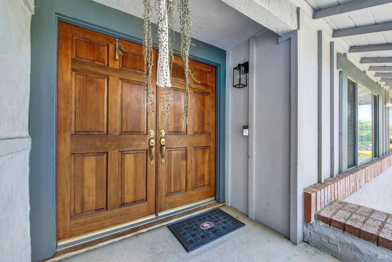 1305 Corcoran Ave