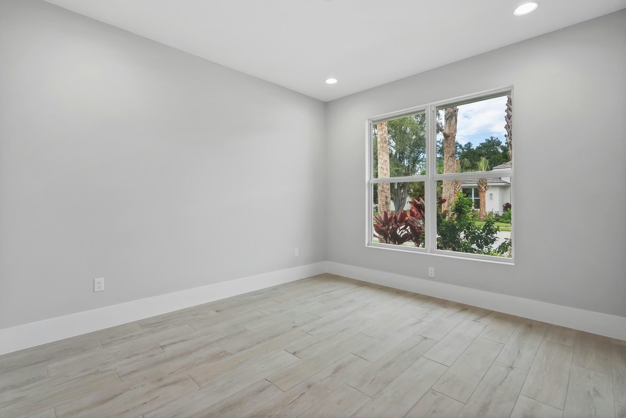 4243 Lucaya Pointe Wy