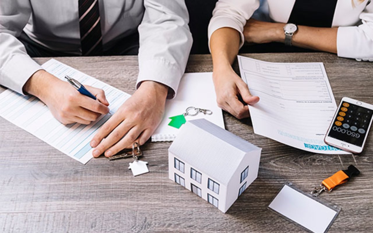 Why is it Important to List Your Luxury or Waterfront Property With a Specialist?