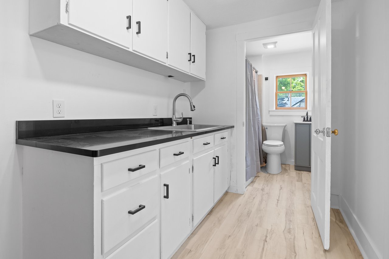 Modern 2BR Manchester Center