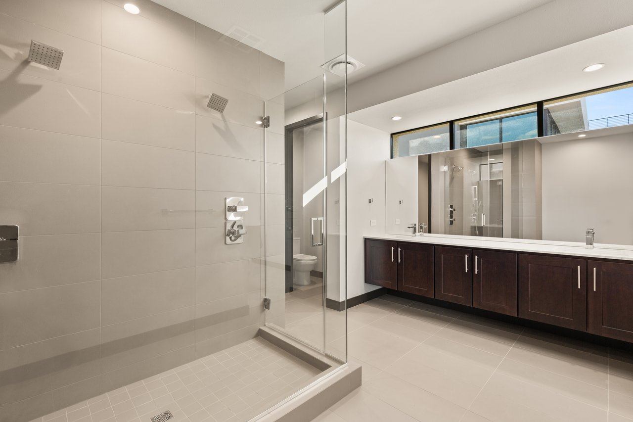 36 Rainbow Point Place