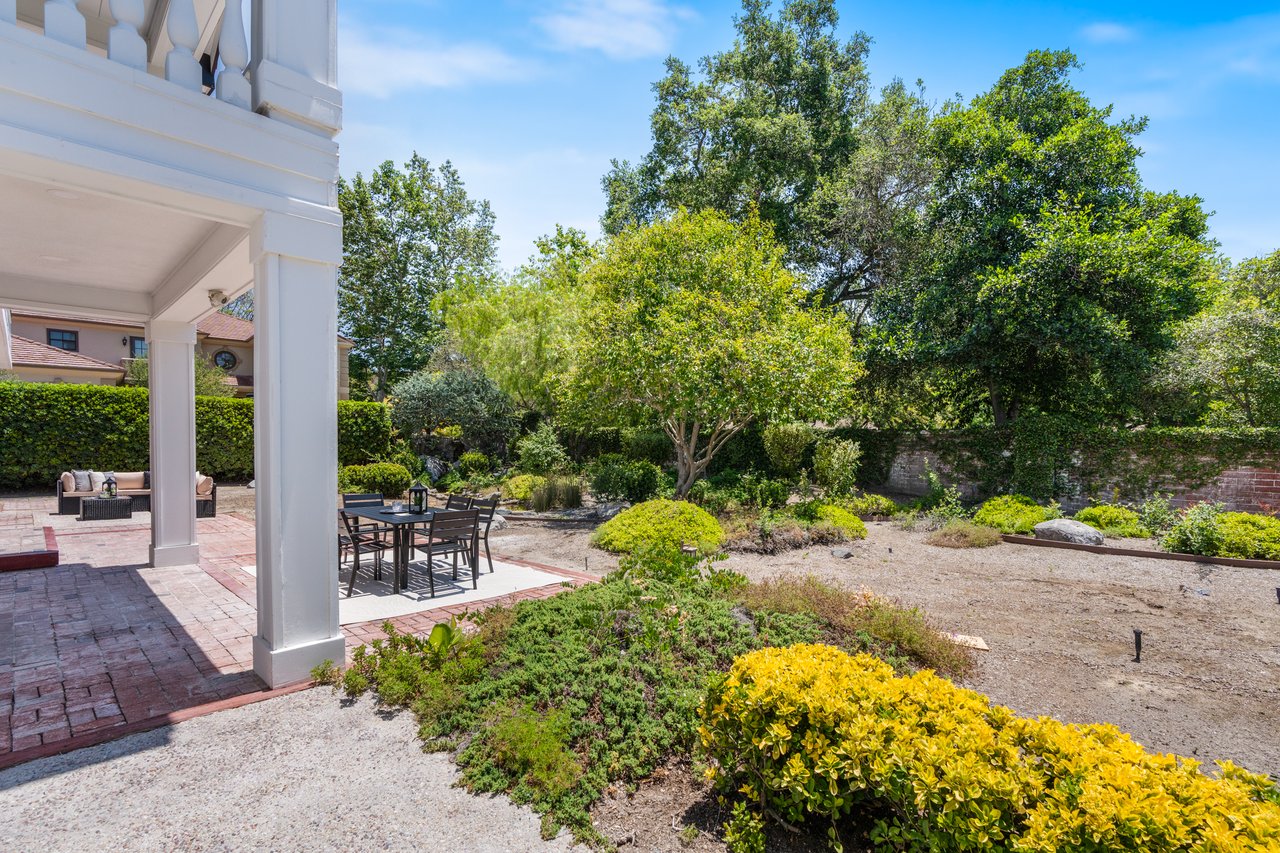 20 Meadow Wood Drive