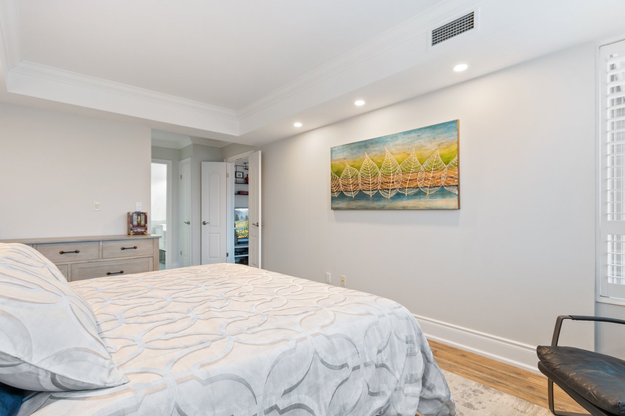 721 - 28 William Carson Crescent