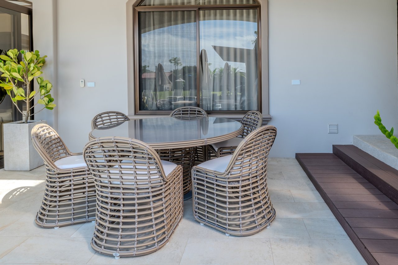 Luxury Home with Pool, Bar Area & Resort-Level Amenities | 5br, 4ba in Perez Zeledon 