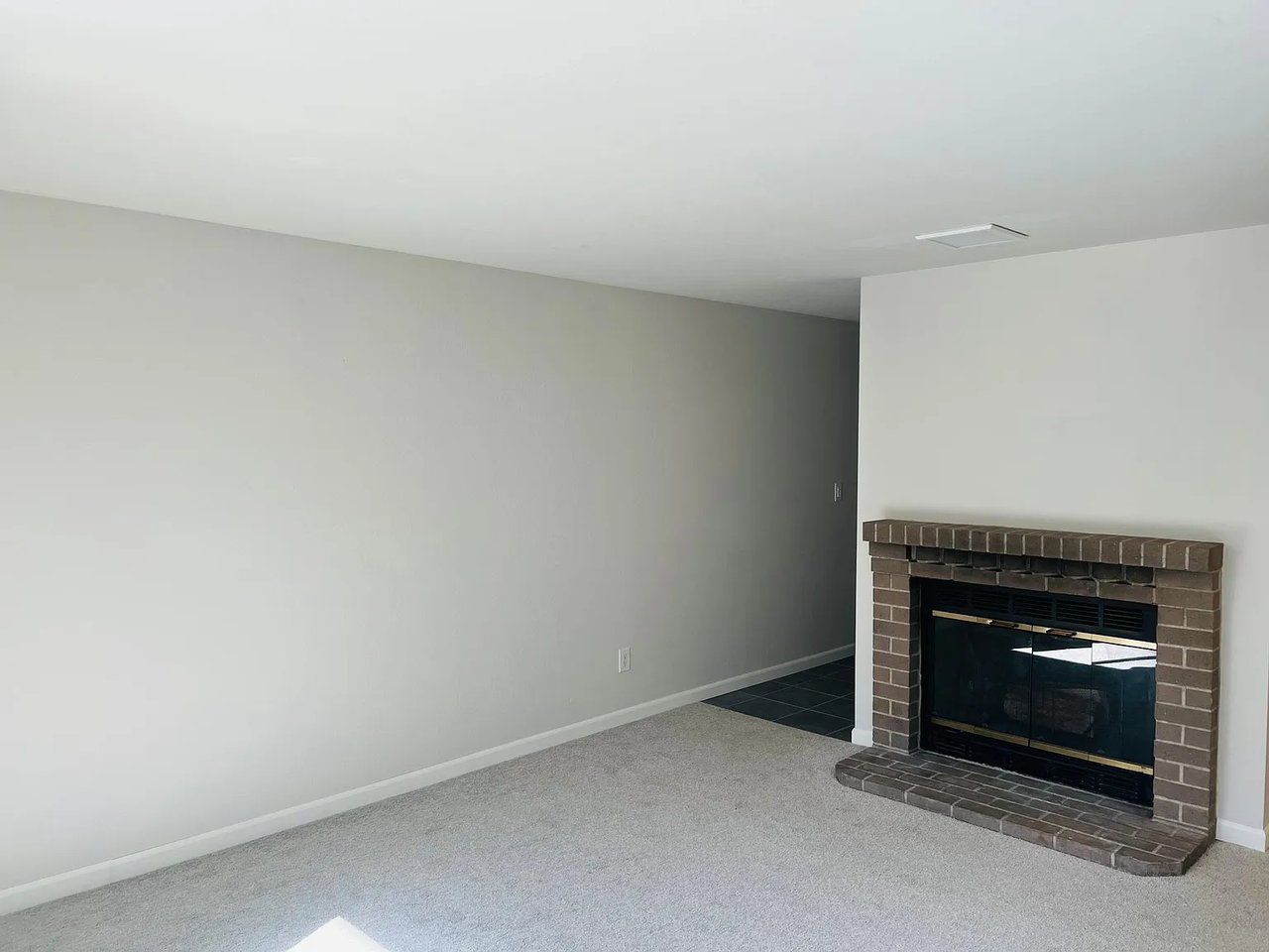 6700 NE 182nd St APT B203