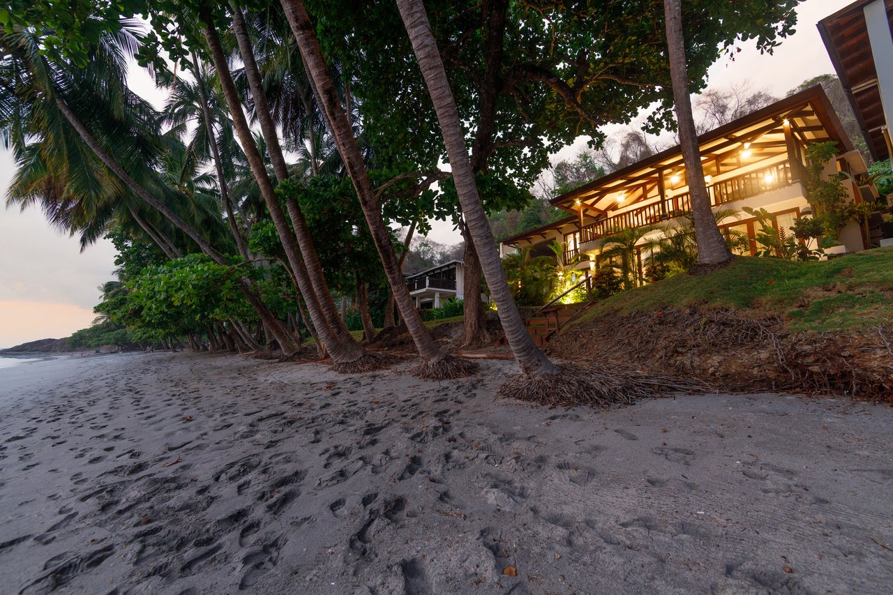 Beachfront Surf Villa, Jaco, Puntarenas