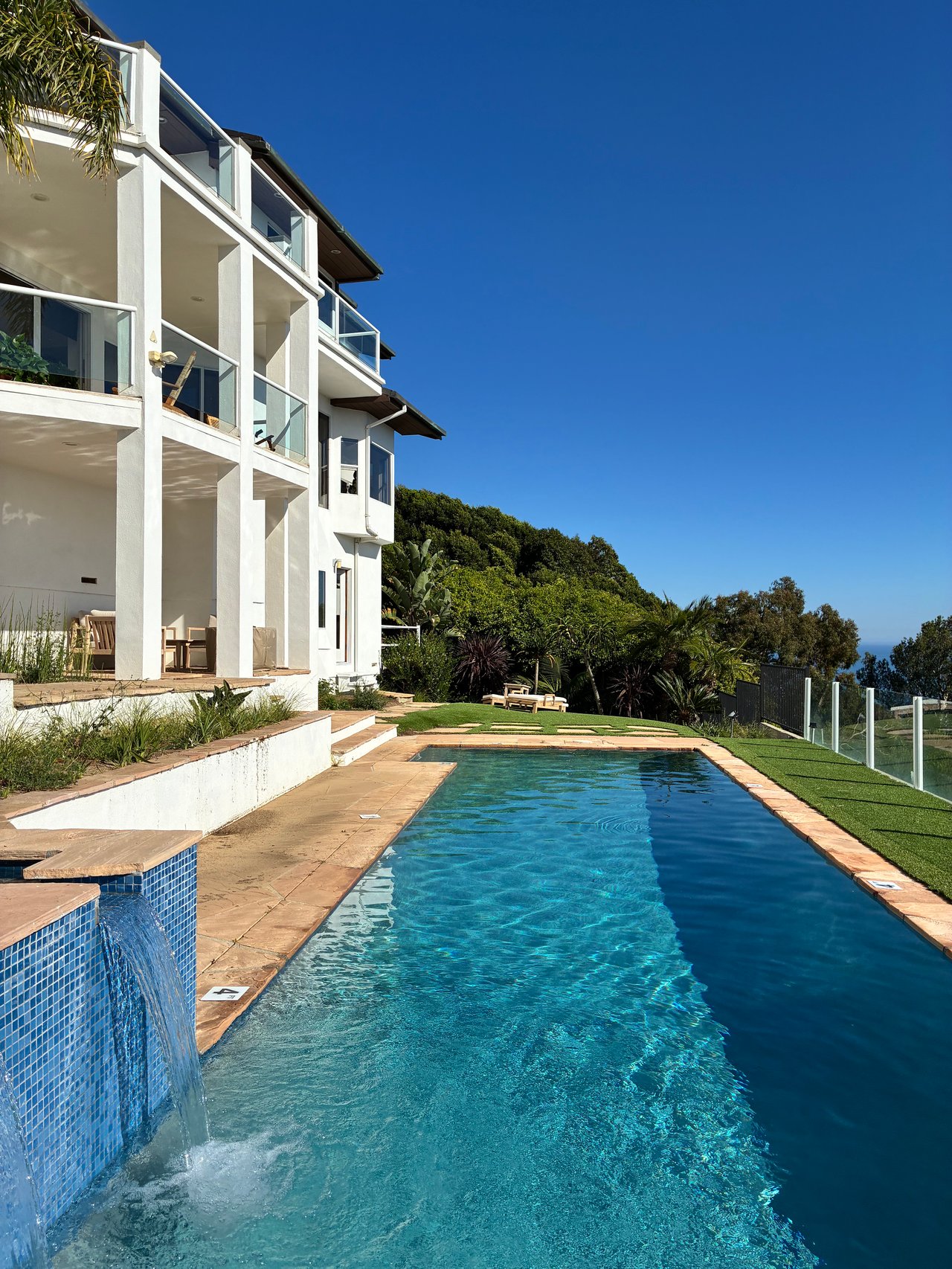 Casa Bianca by Oraklus